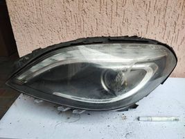 Mercedes-Benz B W246 W242 Lampa przednia A2468200139