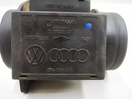 Volkswagen Golf IV Ilmamassan virtausanturi 074906461