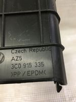 Volkswagen PASSAT B7 Coperchio/tappo della scatola vassoio della batteria 3C0915335
