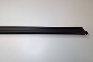 Volkswagen Jetta VI Moulures des vitres de la porte avant 5C6837479