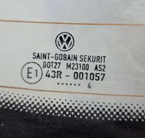 Volkswagen Golf VII Szyba tylna 43R001057