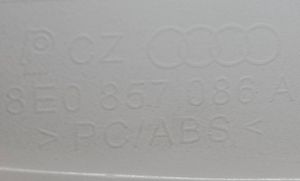 Audi A4 S4 B7 8E 8H Panelės apdailos skydas (šoninis) 8E0857086A