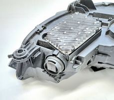 Audi A4 S4 B9 Lampa przednia 8W0941035E