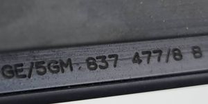 Volkswagen Golf VII Joint d'étanchéité de vitre avant 5GM837477