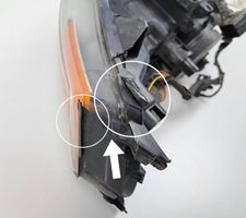 Volvo XC70 Lampa przednia 30698836