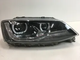 Volkswagen Golf VII Lampa przednia 152131605097477