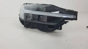 Volvo XC60 Lampa przednia 31656559