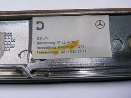 Mercedes-Benz E W211 Rivestimento del pannello A2116801271