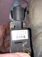 Audi A6 S6 C4 4A Mécanisme de lève-vitre avant sans moteur 4A0839398D