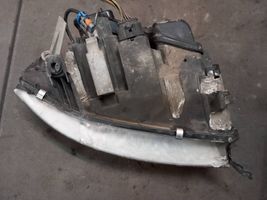 Audi A6 S6 C5 4B Lampa przednia 15592300