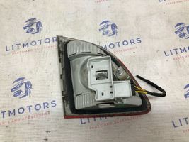 BMW 5 E60 E61 Lampy tylnej klapy bagażnika 6925894