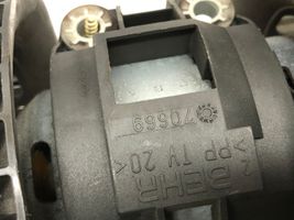 BMW 3 E46 Mazā radiatora ventilators 0130101103