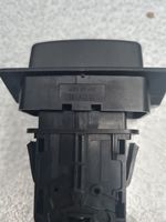 Mazda MPV II LW Interrupteur feux de détresse LC62664H0