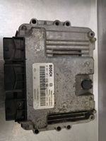 Renault Trafic II (X83) Calculateur moteur ECU 0281011890