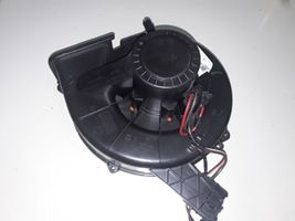Volkswagen Fox Pečiuko ventiliatorius/ putikas 6Q1819015G