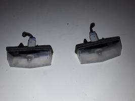 Toyota Prius (XW30) Lampa oświetlenia tylnej tablicy rejestracyjnej A045053