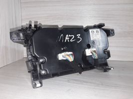Mazda 3 II Panel klimatyzacji K40009K17B