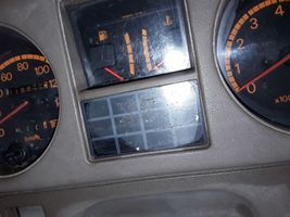 Mitsubishi Pajero Compteur de vitesse tableau de bord MB386538