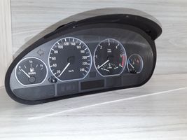 BMW 3 E46 Spidometras (prietaisų skydelis) 0263639128