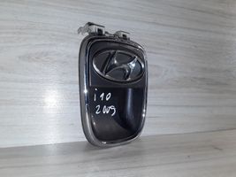 Hyundai i10 Uchwyt / Rączka zewnętrzna otwierania klapy tylnej / bagażnika 