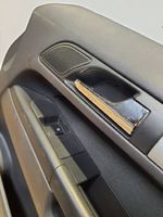 Opel Zafira B Front door card panel trim 13223185