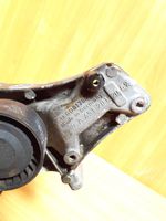 Infiniti Q50 Supporto del generatore/alternatore A6512012009