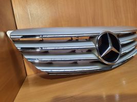 Mercedes-Benz B W245 Grotelės viršutinės A1698800783