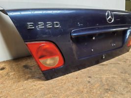 Mercedes-Benz E W210 Portellone posteriore/bagagliaio 