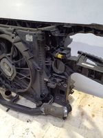 Audi Q7 4L Jäähdyttimen kehyksen suojapaneeli 