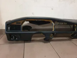 Mercedes-Benz 190 W201 Panel de instrumentos 