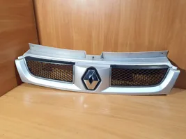 Renault Trafic II (X83) Grille calandre supérieure de pare-chocs avant 7700313438