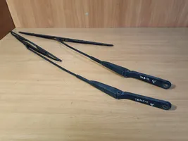 Renault Trafic II (X83) Front wiper blade arm 8200696499