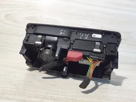 Audi A1 Climate control unit 8X0820043C