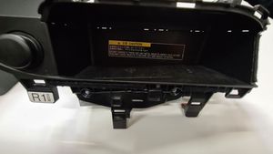 Lexus RX 450H Chargeur batterie (en option) 861C048020