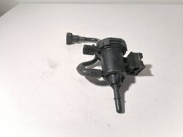 Mercedes-Benz C W205 Electrovanne Soupape de Sûreté / Dépression A0014760532