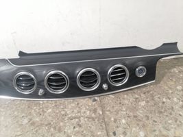 Mercedes-Benz E W213 Panneau de garniture tableau de bord A2136800401