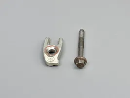 Dacia Sandero Fuel Injector clamp holder 