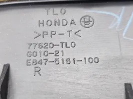 Honda Accord Moldura protectora de la rejilla de ventilación lateral del panel 77620TL0