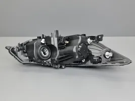 Honda Accord Lampa przednia P7530