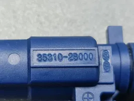 Hyundai i30 Fuel injector 353102B000