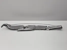 Hyundai i30 Supporto/guarnizione in poliuretano espanso del parafango 84116A6000