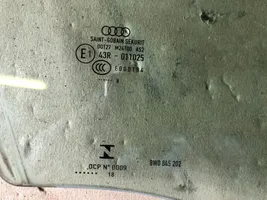 Audi A4 S4 B9 Szyba drzwi przednich 8W0845202