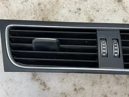 Audi A5 8T 8F Garniture, panneau de grille d'aération 8T1820951E