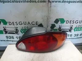 Hyundai Elantra Luci posteriori 9240229520