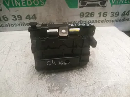 Citroen C4 I Module de fusibles 9666700480