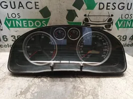 Volkswagen PASSAT Tachimetro (quadro strumenti) 3B0920829A