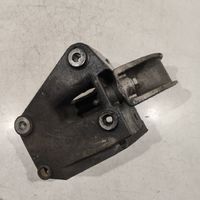 Renault Vel Satis Engine mounting bracket 8200000034