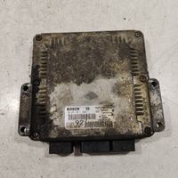 Citroen C8 Unité de commande, module ECU de moteur 0281011334