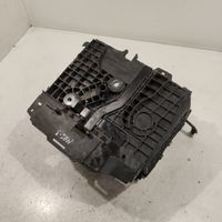 Renault Megane III Boîte de batterie 244460010R