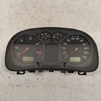 Volkswagen Golf IV Compteur de vitesse tableau de bord 0263618032